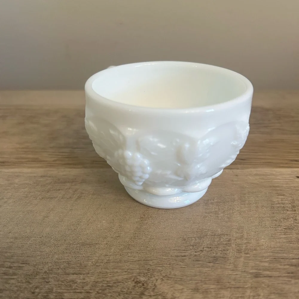 Westmoreland Paneled Grape Milk Glass Punch Cup Vintage‎ 1 Pc